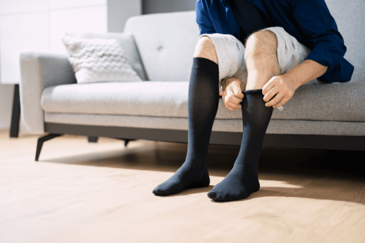 can compression stockings dislodge a clot